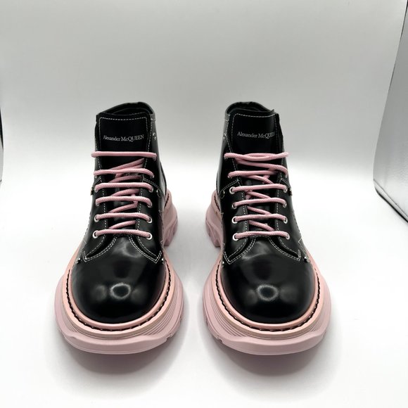 Alexander McQueen Hybrid Black and Pink Leather Lace-Up Boots - Picture 3 of 11
